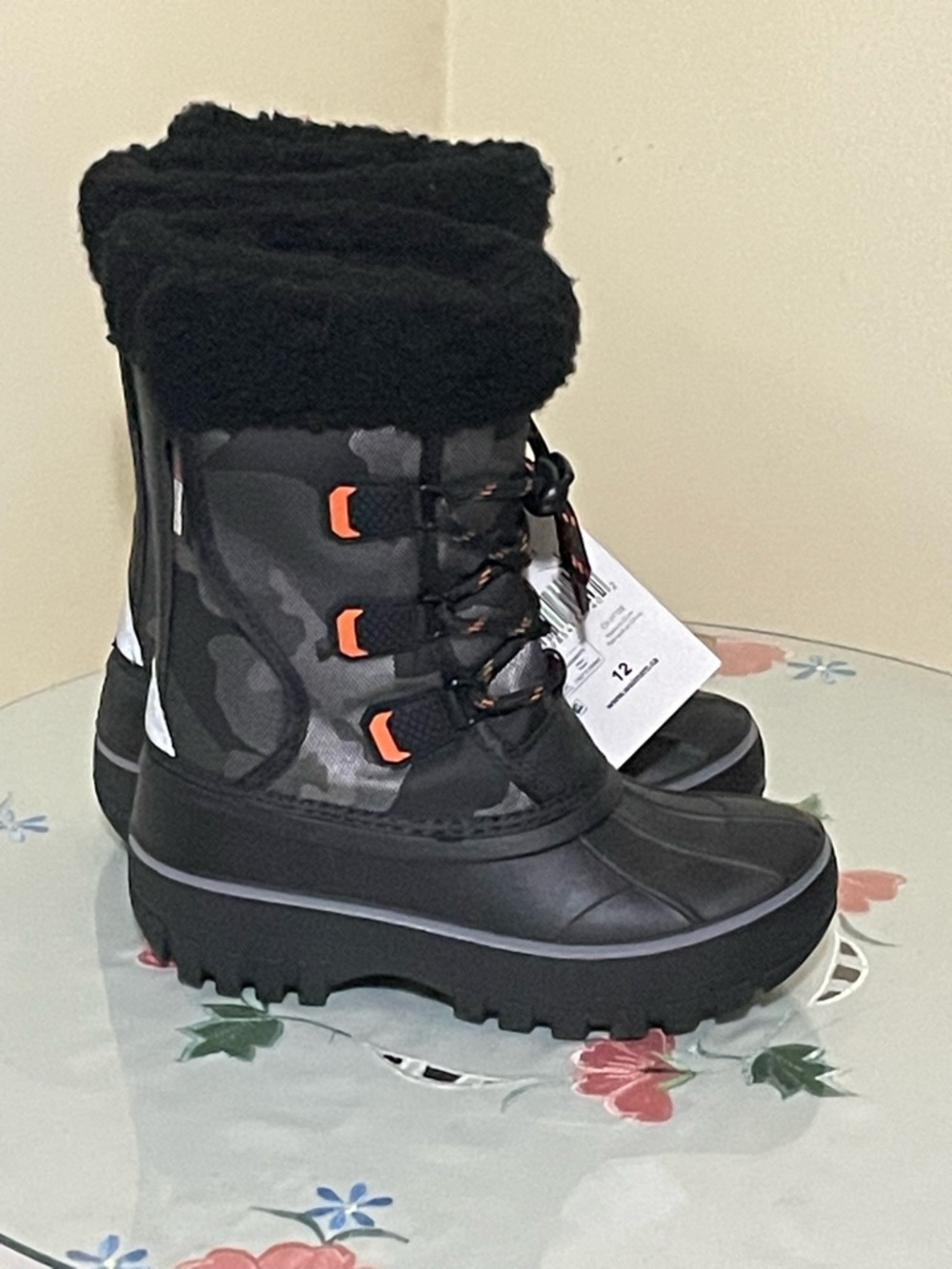 🆕 Kids Black Camo Winter Snow Boots with Orange Accents Size 12